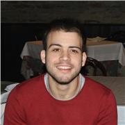 Estudiante de Estudios Ingleses con gran conocimiento del inglés y el español. La Lingüística también es un punto fuerte.